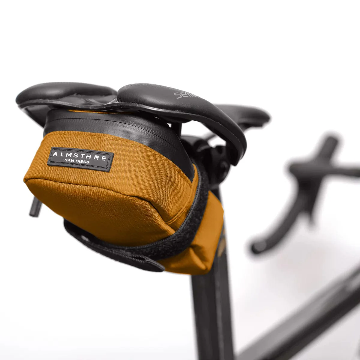 ALMSTHRE Signature Saddle Bag - Image 10