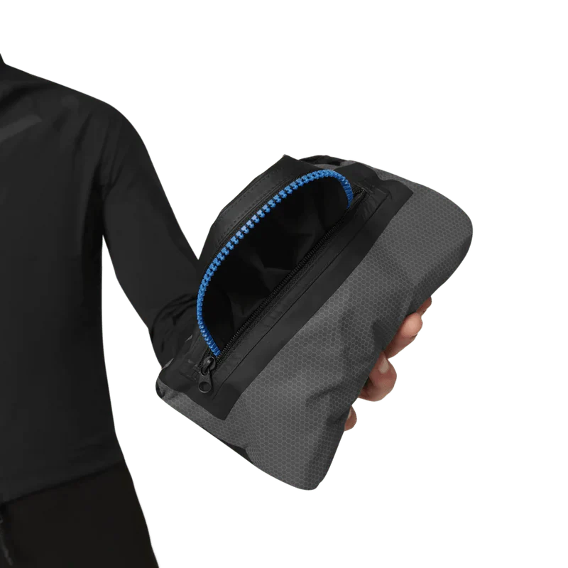 Attaquer Women's Race Rain Gilet - Image 3